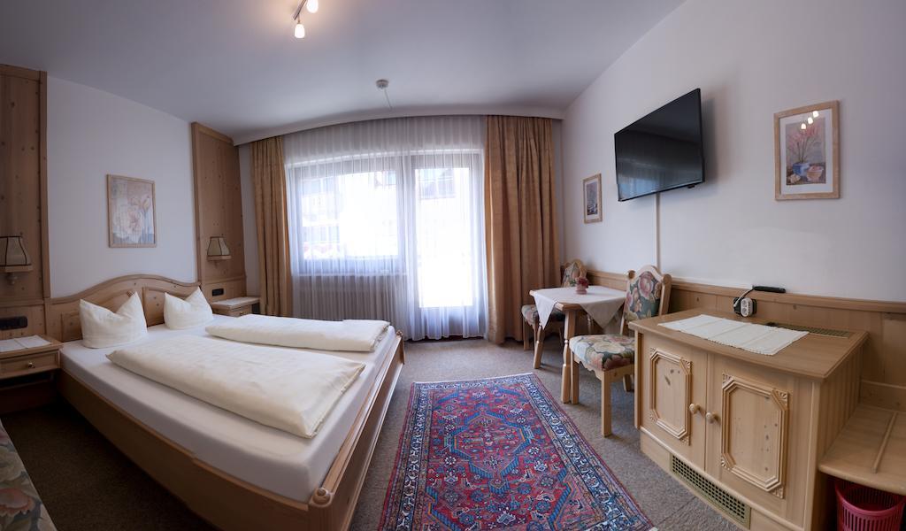 Hotel Garni Jennewein 메이른호픈 객실 사진