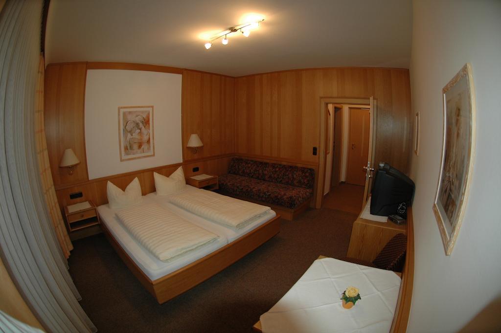 Hotel Garni Jennewein 메이른호픈 객실 사진